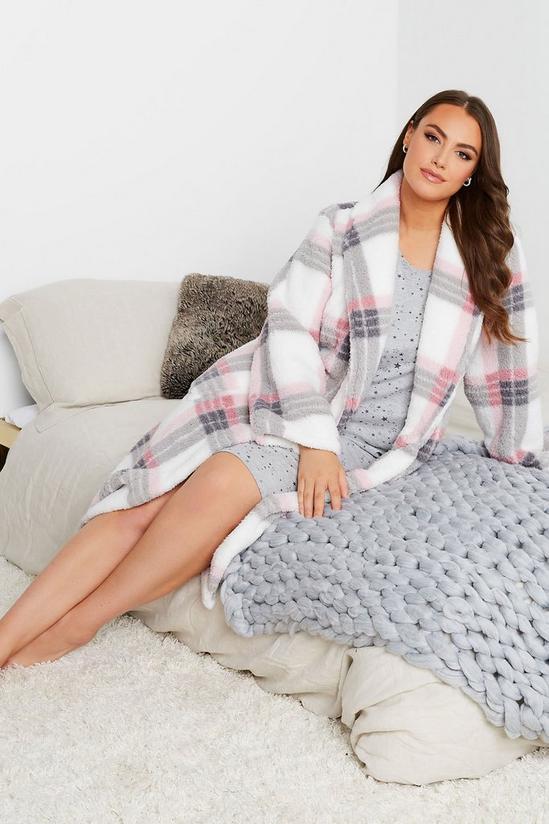 Yours White & Pink Check Dressing Gown 3