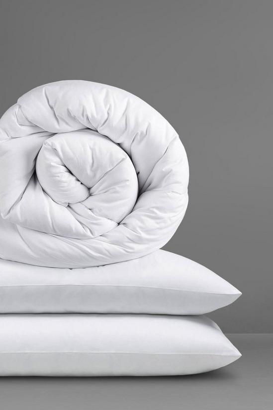 Slumberdown Allergy Comfort 4.5 Tog Summer Duvet With 2 Pillows 1
