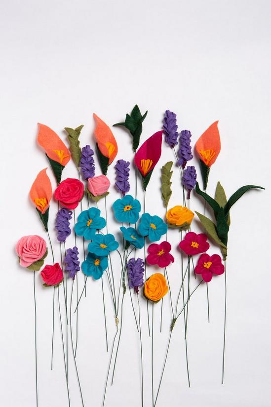 Wool Couture Felt Craft Kit - A Bouquet of Flowers 3