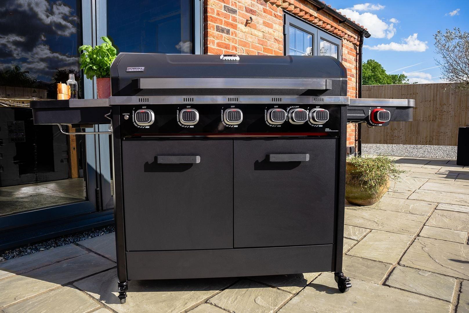 Infinity 500 Barbeque with Side Burner