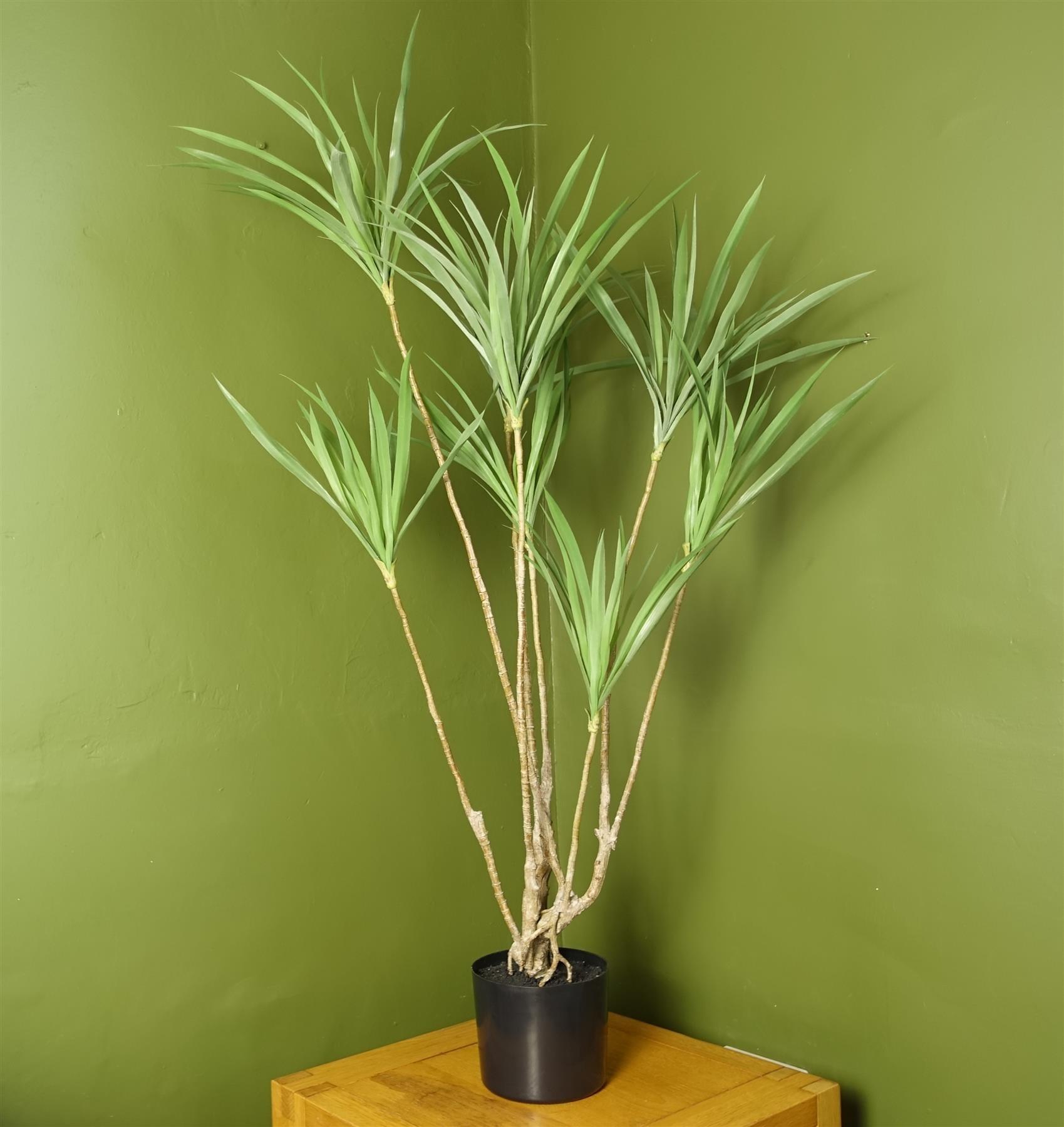 125cm Dragon Plant Dracaena Tree Artificial Natural Look