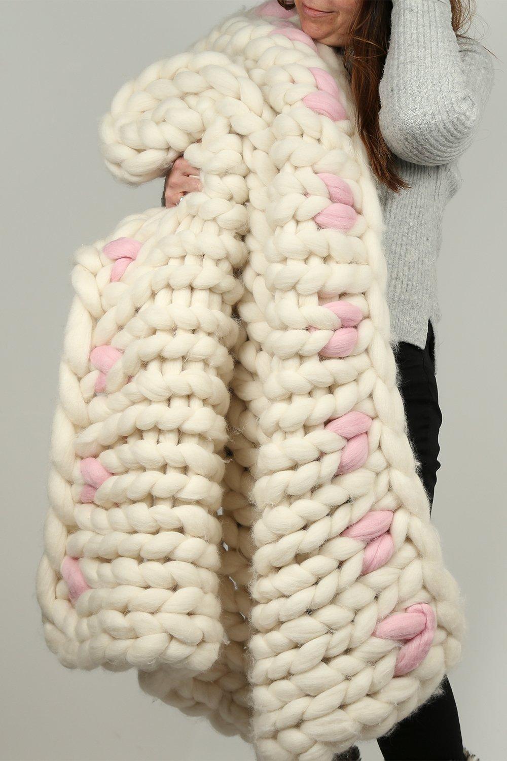 Heart Blanket Arm Knitting Kit