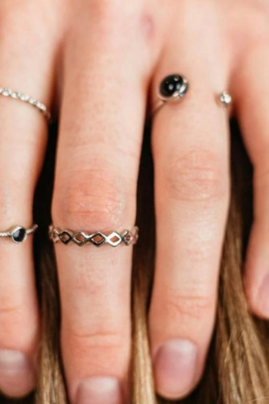 The Colourful Aura 4 Piece Silver Black Stone  Stacking Dainty Open Knuckle Ring set 2