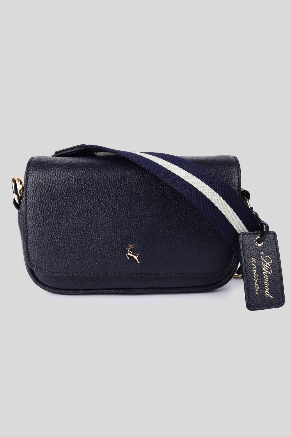 Lacoste Shoulder & Sling Bags sale - discounted price | FASHIOLA.in