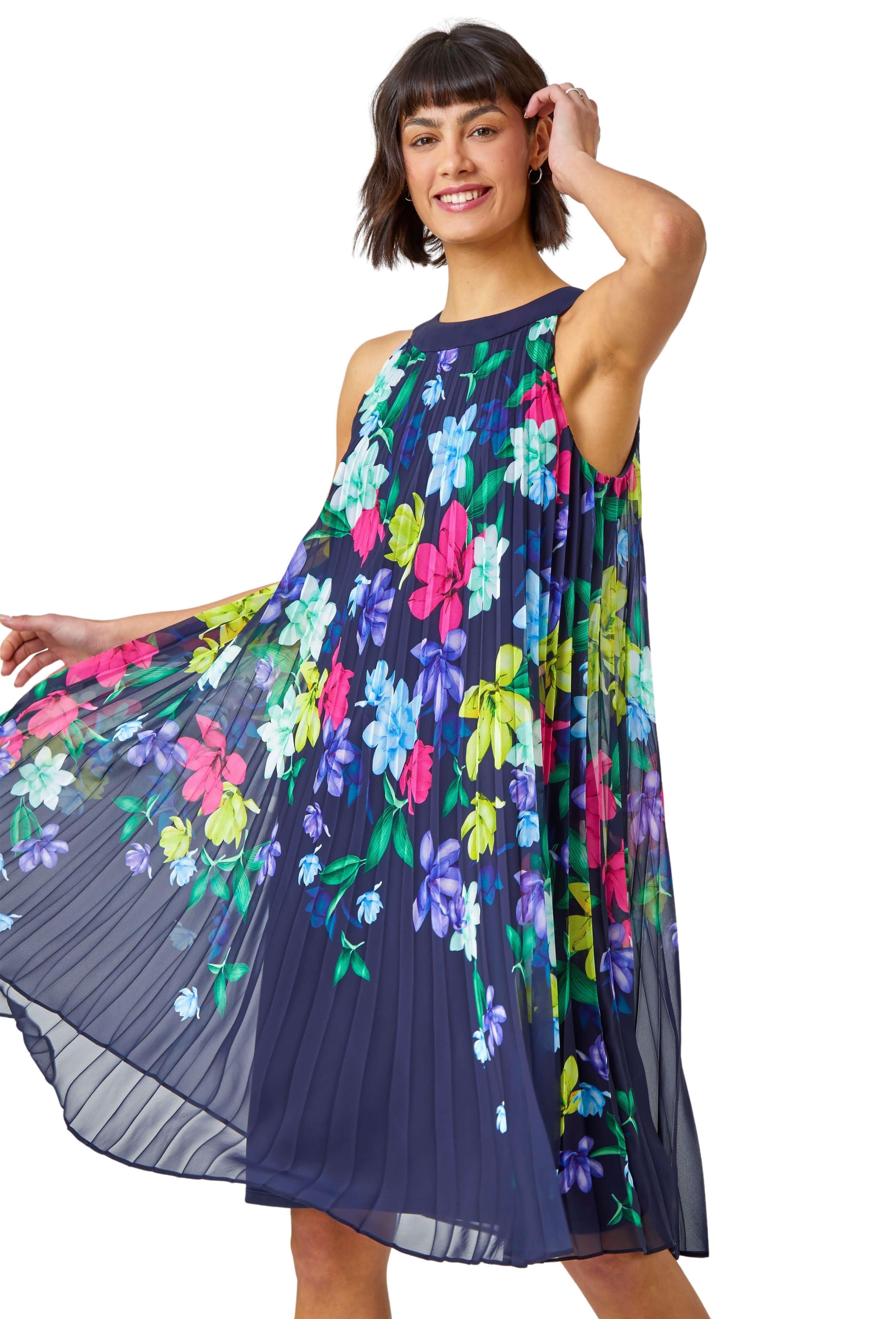 Halter Neck Floral Pleated Swing Dress