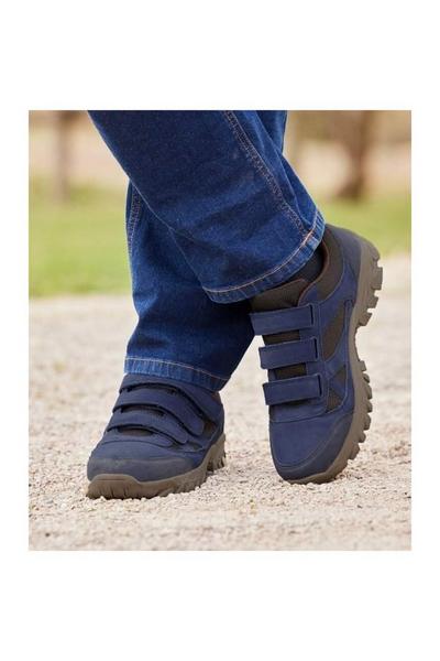 Water Repellent Walking Shoes