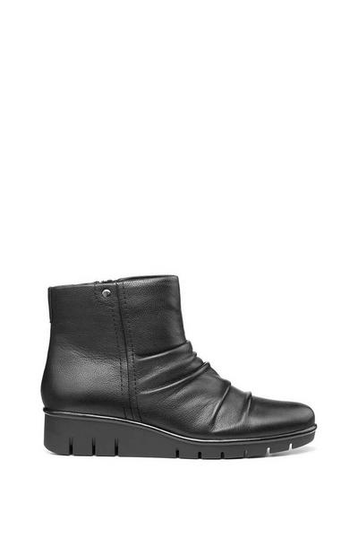 'Noelle' Wedge Leather Boots
