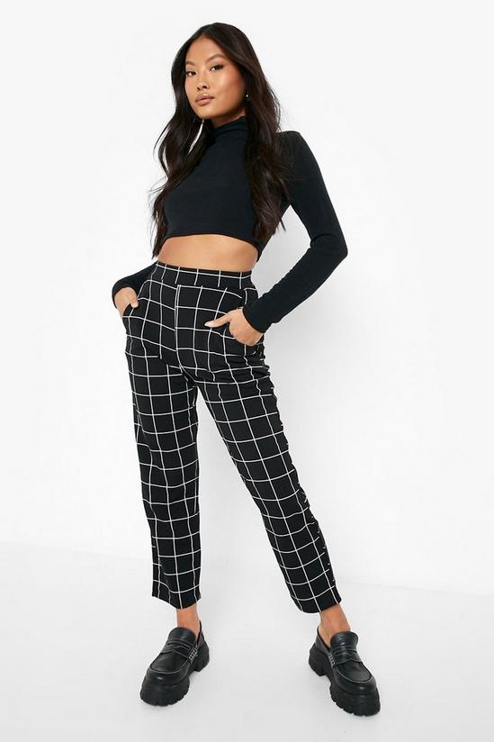 boohoo Petite Grid Check Tapered Trouser 3