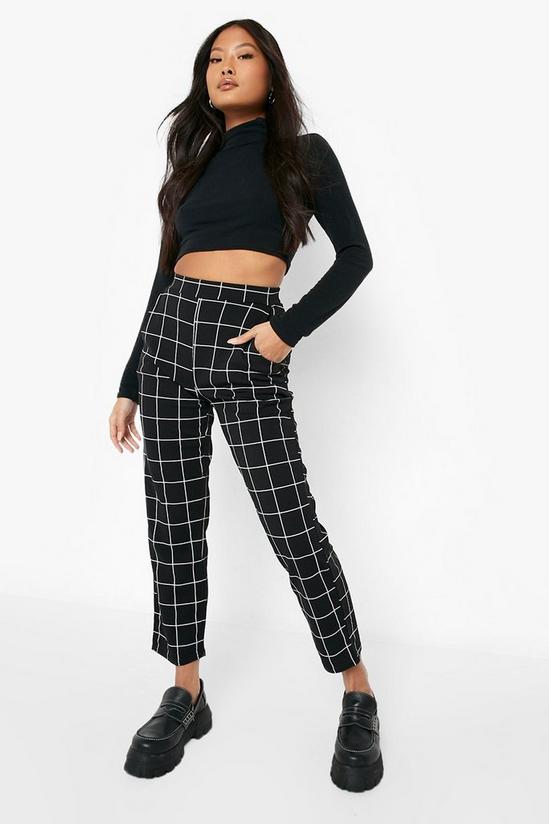 boohoo Petite Grid Check Tapered Trouser 4
