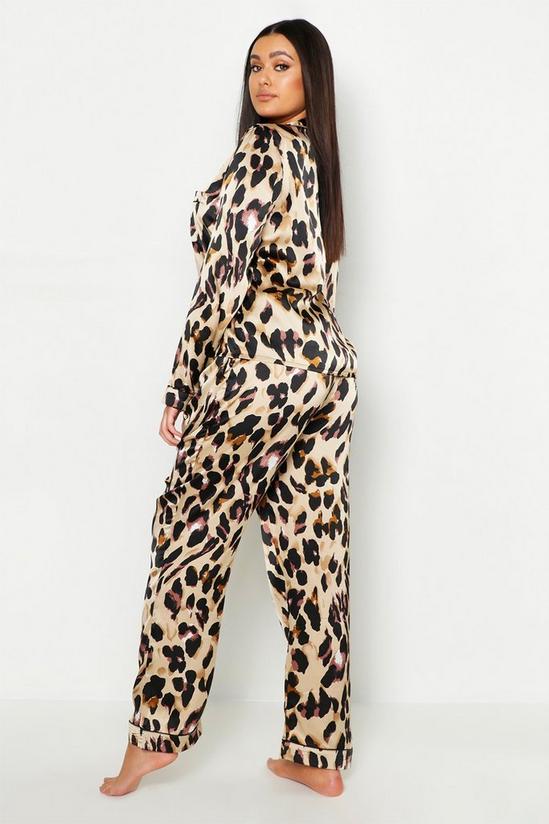 boohoo Plus Leopard Print Satin Shirt & Trousers Pyjama Set 2