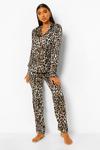 boohoo Tall Satin Leopard Print Pyjama Trouser Set thumbnail 4