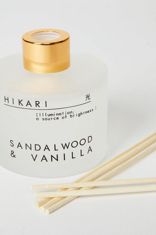 Hikari Sandalwood & Vanilla 150ml Diffuser 2