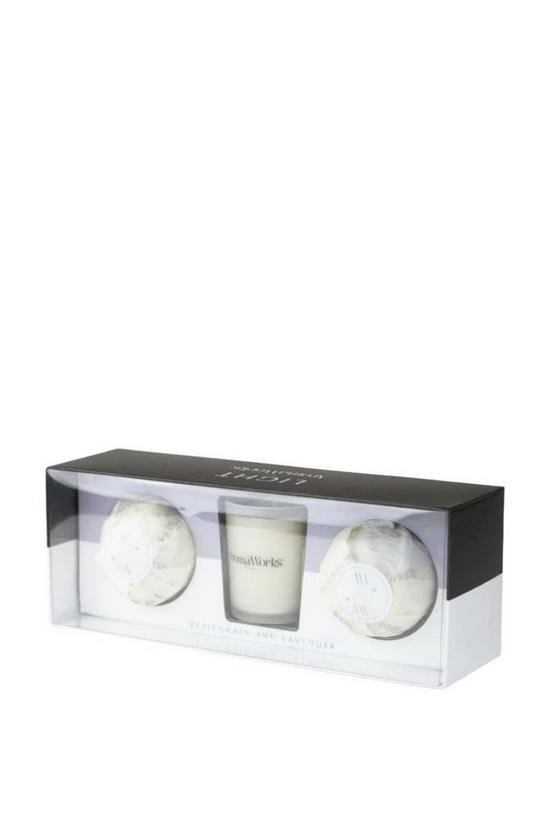 Aroma Works Petitgrain &  Lavender 10Cl Candle & Aromabomb Gift Set 1