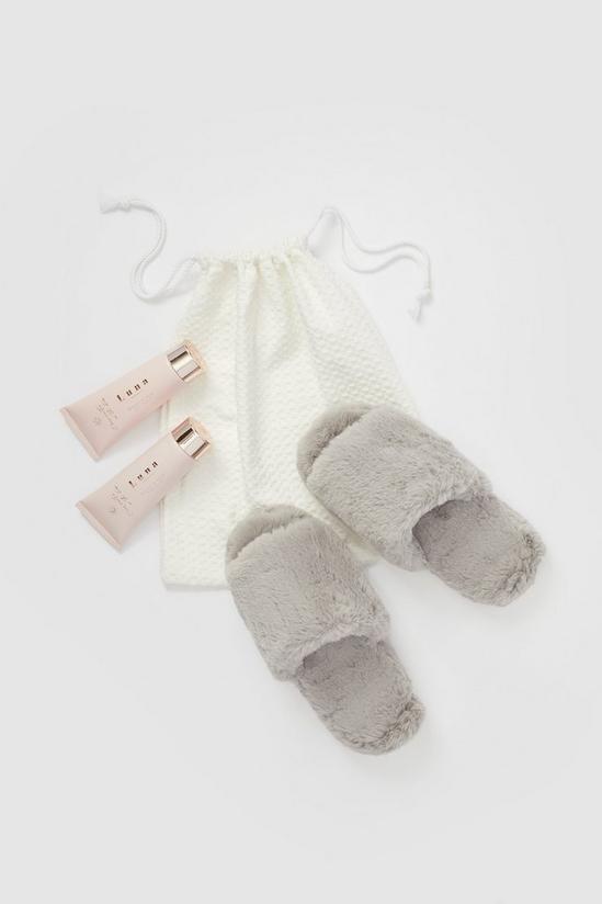 Luna Grey Slippers Gift Set 1