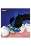 Oral B Pro 3 3500 Toothbrush And Travel Case Black thumbnail 5