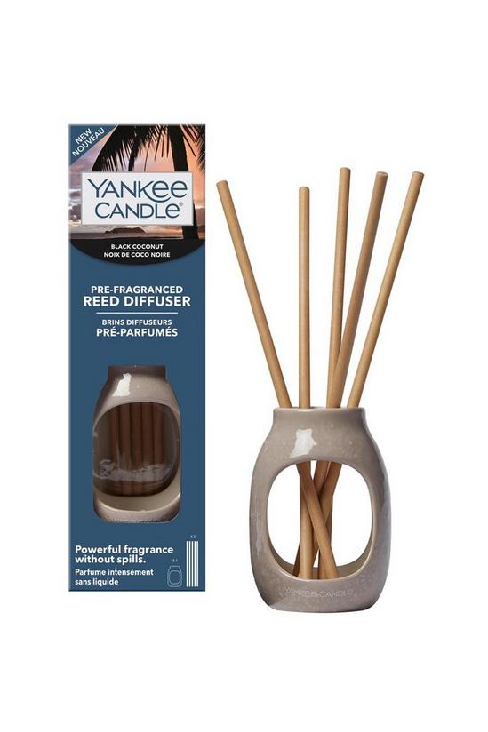 Yankee Candle Yankee candle pre fragranced reed kit embossed black coconut 1