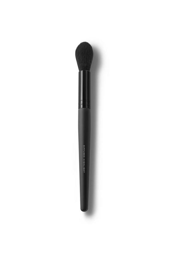 bareMinerals Diffused Highlighter Brush 1