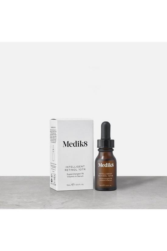 Medik8 Intelligent Retinol 10TR Supercharged Vitamin A Serum 4