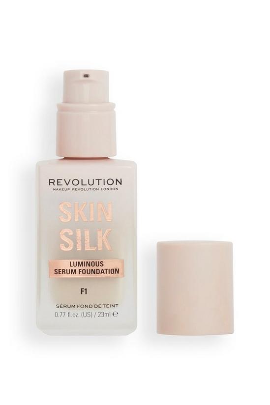 Makeup Revolution Skin Silk Serum Foundation 1